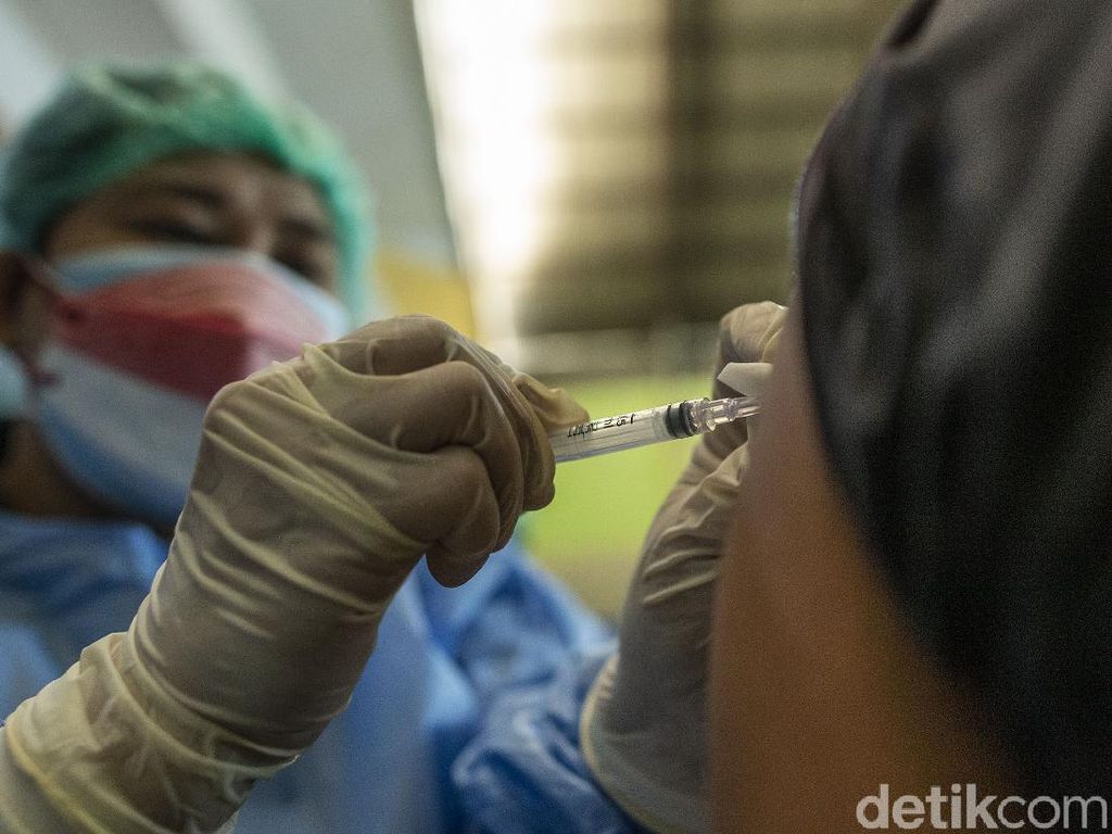 Pakar Sebut Vaksin Pfizer Juga Butuh Booster, Efek Turun Drastis dalam 6 Bulan Pakar Sebut Vaksin Pfizer Juga Butuh Booster, Efek Turun Drastis dalam 6 Bulan