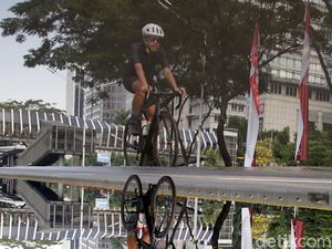 Warga Jakarta Manfaatkan Libur Nasional untuk Berolahraga