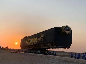 Melihat Pemindahan Kapal Matahari Firaun ke Museum Giza Melihat Pemindahan Kapal Matahari Firaun ke Museum Giza