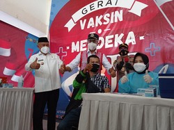 Tinjau Terminal di Depok, Menhub Minta Daerah Penyangga Tingkatkan Vaksinasi