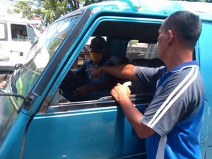 Terdampak PPKM Berkepanjangan, Sopir Angkot Mengaku Lelah Cari Penumpang