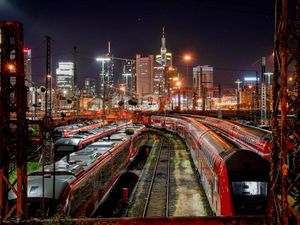 Pegawai Ramai-ramai Mogok Kerja, Kereta di Jerman Tak Beroperasi