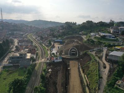 Lagi Dikebut, Ini Jeroan Terowongan Kereta Cepat Jakarta-Bandung