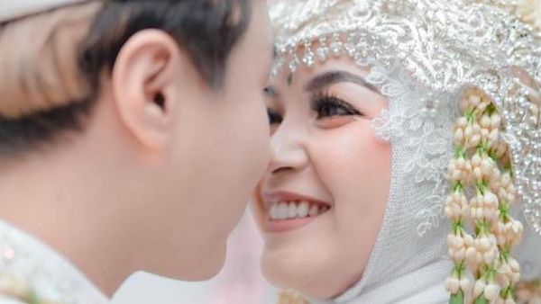 8 Foto Bahagia Pria Mualaf Korea Menikahi Pedangdut Cantik Pantura