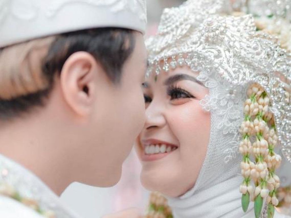 8 Foto Bahagia Pria Mualaf Korea Menikahi Pedangdut Cantik Pantura 8 Foto Bahagia Pria Mualaf Korea Menikahi Pedangdut Cantik Pantura