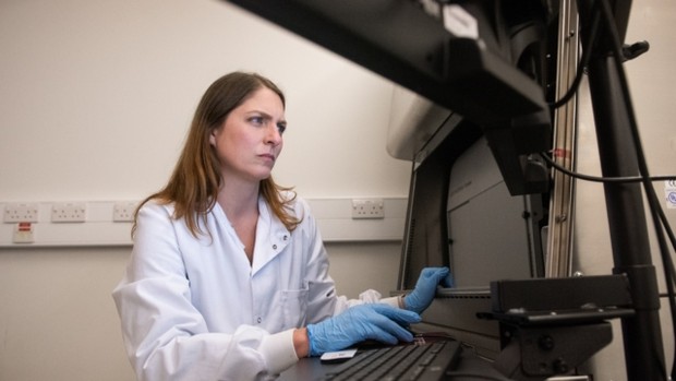 Profesor Katie Ewer perempuan hebat di balik vaksin AstraZeneca/ Profesor Katie Ewer perempuan hebat di balik vaksin AstraZeneca