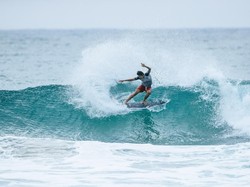 Peselancar RI Rio Waida Melaju ke 32 Besar Corona Open Mexico 2021