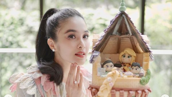 7 Momen Ultah Sandra Dewi ke-38, Kado Mewah Dari Suami Jadi Sorotan