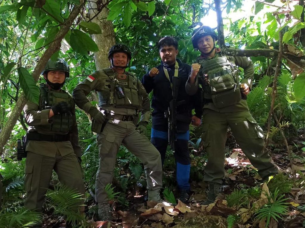 3 Jenderal Terjun Buru Sisa 6 DPO Teroris MIT Poso Pimpinan Ali Kalora 3 Jenderal Terjun Buru Sisa 6 DPO Teroris MIT Poso Pimpinan Ali Kalora