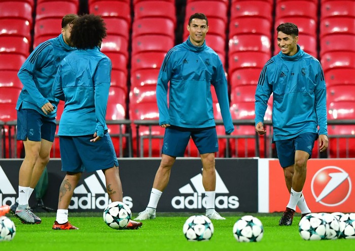 Achraf Hakimi, Cristiano Ronaldo LONDON, ENGLAND - OCTOBER 31: Cristiano Ronaldo and Achraf Hakimi of Real Madrid train during a training session ahead of their UEFA Champions League Group H match against Tottenham Hotspur at Wembley Stadium on October 31, 2017 in London, England. (Photo by Alex Broadway/Getty Images)