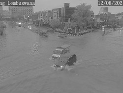 Diguyur Hujan Lebat Sejak Subuh, Kota Samarinda Terendam Banjir