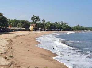 Ditinggal Wisatawan, Pantai Florida Anyer Mati Suri Ditinggal Wisatawan, Pantai Florida Anyer Mati Suri