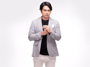 Donnie Sibarani Kini Melayang, Umumkan Rencana Album Debut