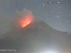 Merapi 4 Kali Erupsi Pagi Ini, Luncuran Awan Panas Mencapai 3 Km
