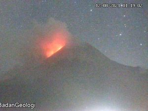 Gunung Merapi Sepekan: Awan Panas 28 kali dan 252 Guguran Lava Gunung Merapi Sepekan: Awan Panas 28 kali dan 252 Guguran Lava