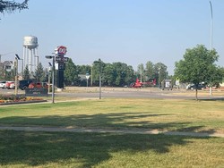 Terlalu! Kirain Darurat, Pilot Parkir Helikopter di Kota Demi Beli Cake Es Krim