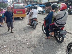 Pemko Medan Janji Segera Perbaiki Jalan Rusak di Depan Pajak Sukaramai