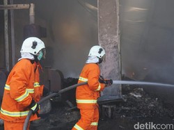 Industri Rumahan Minyak Kelapa di Mojokerto Ludes Terbakar