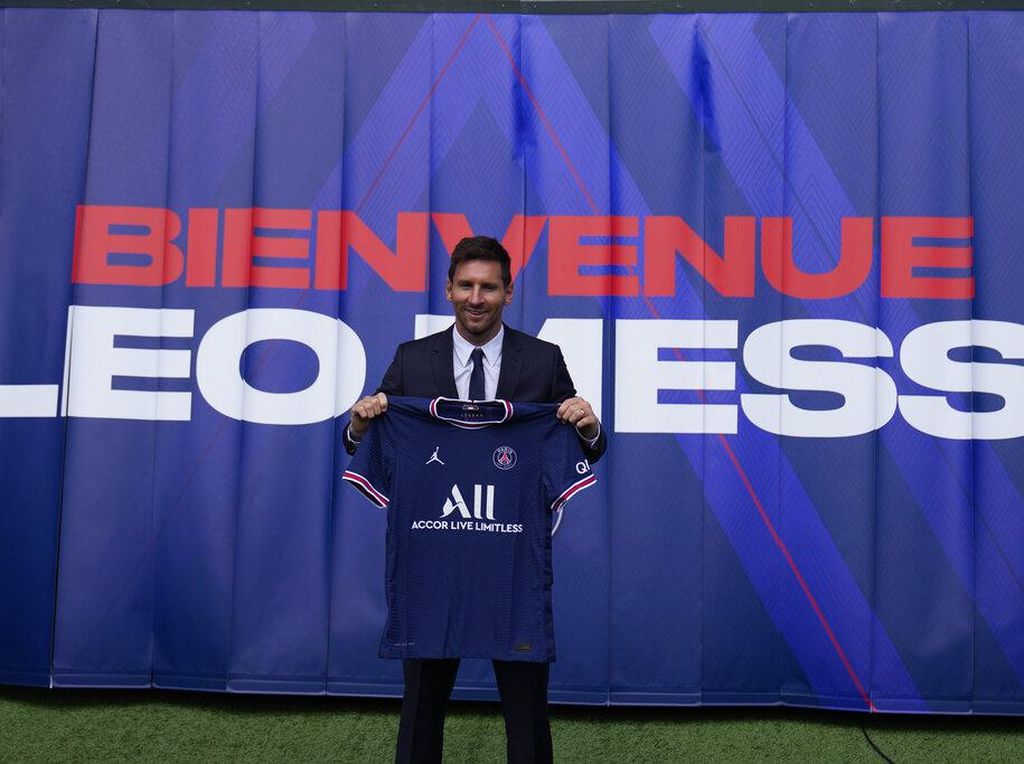 Lionel Messi Resmi Pindah ke PSG, Jerseynya Sold Out Dalam 30 Menit Lionel Messi Resmi Pindah ke PSG, Jerseynya Sold Out Dalam 30 Menit