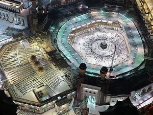 Jemaah RI Bisa Umrah Desember, Berapa Biayanya?