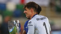 Semoga penampilan sipnya mampu mendongkrak moral Kepa. Sebab, kiper termahal dunia ini kehilangan posisi sejak kehadiran Mendy. 