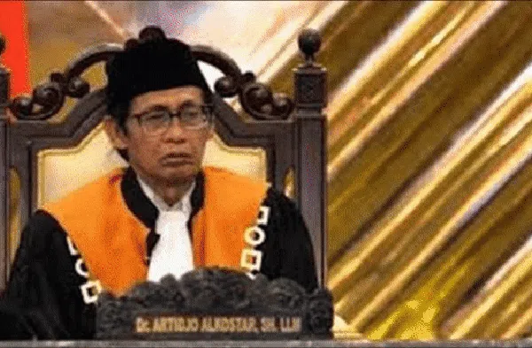 5 Tokoh Penerima Kehormatan Bintang Mahaputra dan Tanda Jasa