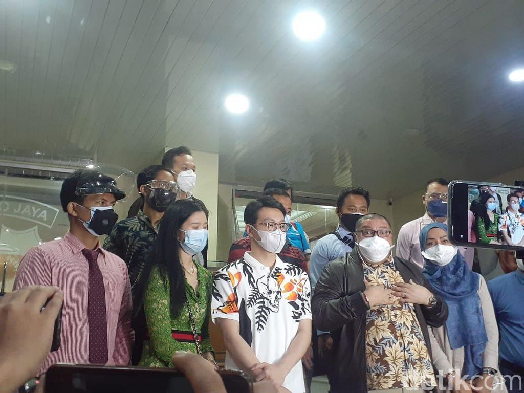dr Richard Lee Tersangka, Pengacara Belum Pikirkan Tempuh Praperadilan dr Richard Lee Tersangka, Pengacara Belum Pikirkan Tempuh Praperadilan