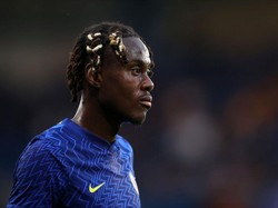 Chalobah sudah tidak diajak dalam tur pramusim. Bek berusia 25 tahun itu bahkan dilarang pakai fasilitas latihan klub (Getty Images)