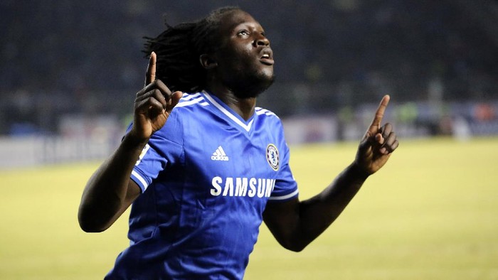 Romelu Lukaku kembali merumput di Liga Inggris. Ia kembali berseragam The Blues setelah 10 tahun pergi dari Chelsea.