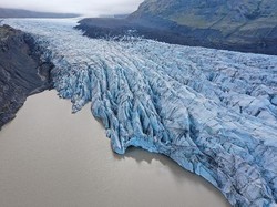 Kenapa Wilayah Es Seperti Islandia Aktif Secara Vulkanik? Ini Kata Ahli Geologi