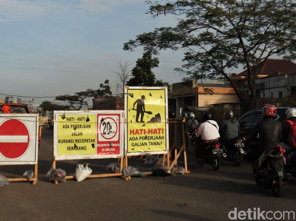 Contra Flow Diberlakukan Imbas Perbaikan Saluran Air di Jalan Garut-Bandung