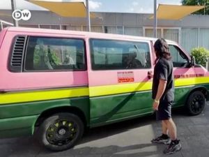 Angkot Nyasar ke Jerman dan Mobil Pilihan Taliban Angkot Nyasar ke Jerman dan Mobil Pilihan Taliban