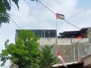 Sempat Berkibar, Bendera Palestina di Rumah Warga di Karawaci Diturunkan Sempat Berkibar, Bendera Palestina di Rumah Warga di Karawaci Diturunkan