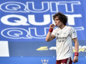 Respons Jleb David Luiz Usai Dikritik Carragher