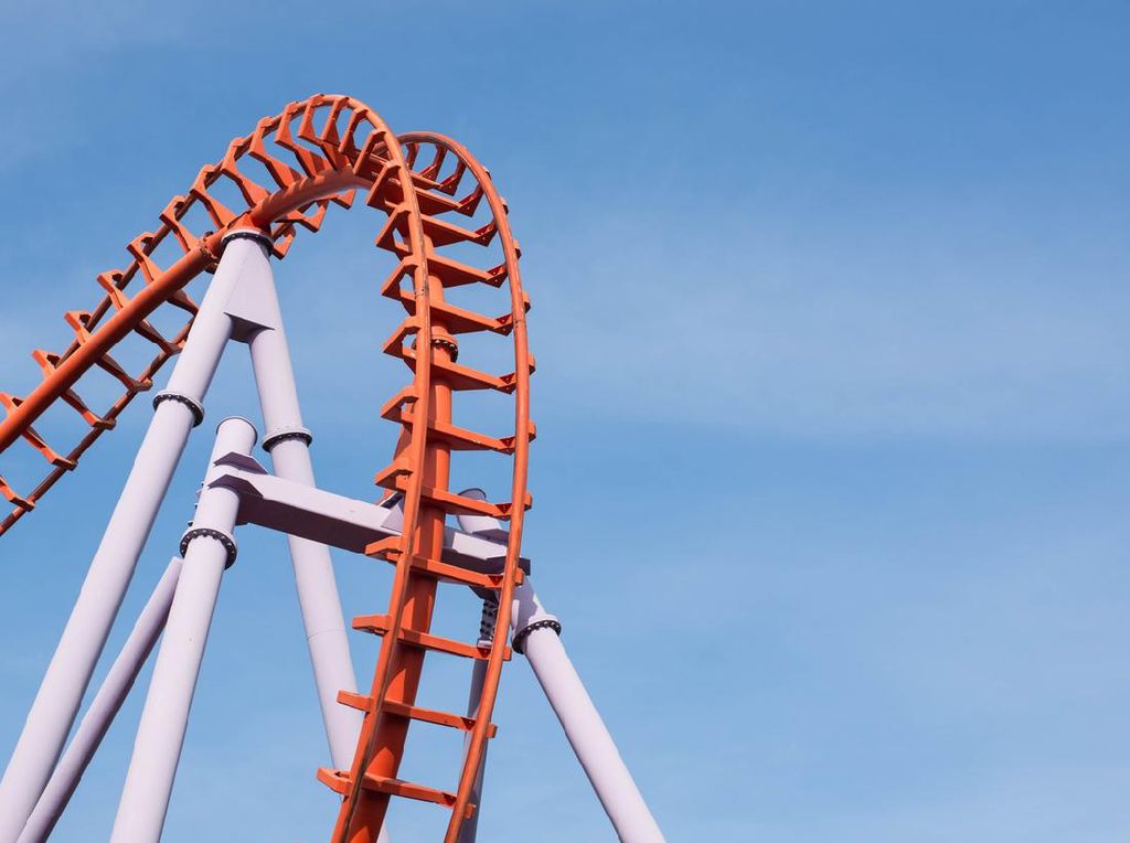 Merinding! Penumpang Terjebak di Atas Rollercoaster di Jepang Merinding! Penumpang Terjebak di Atas Rollercoaster di Jepang