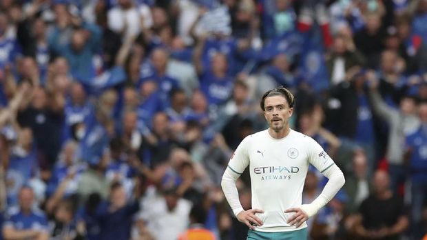 Soccer Football - FA Community Shield - Leicester City v Manchester City - Wembley Stadium, London, Britain - August 7, 2021  Manchester City's Jack Grealish looks dejected after the match Action Images via Reuters/Peter Cziborra     TPX IMAGES OF THE DAY