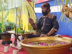 Jamasan Keris Umyang Jimbe, Tradisi yang Lestari di Blitar Meski Pandemi