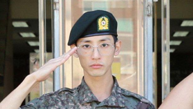 Lee Soo Hyuk saat menjalani wajib militer