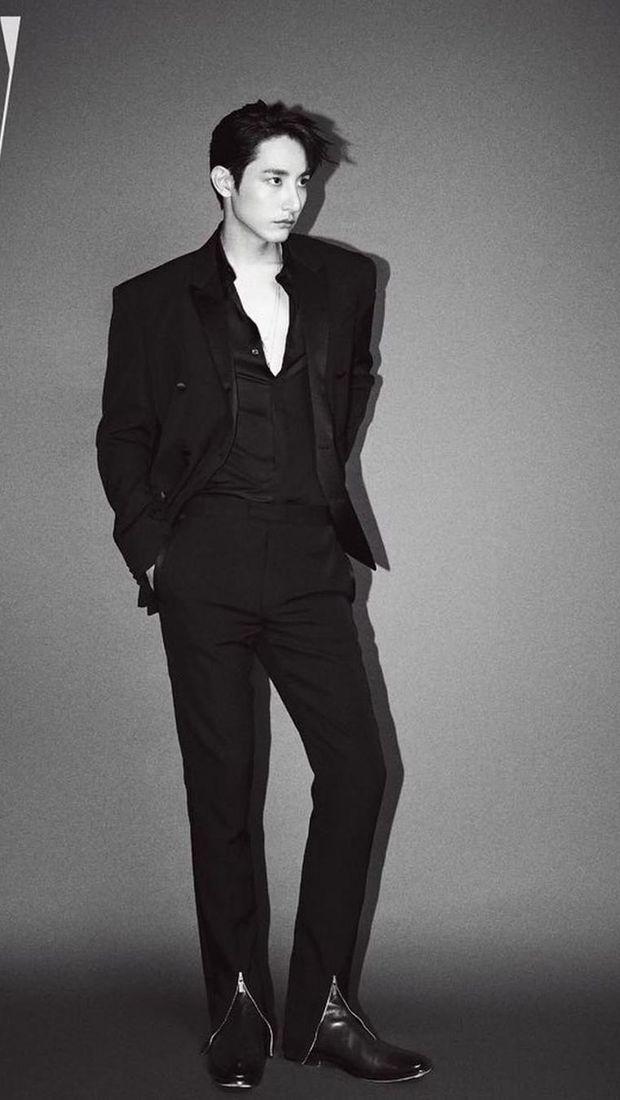 Lee Soo Hyuk sebagai model W Magazine