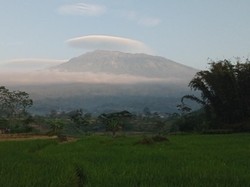 Mau Rayakan Pergantian Tahun di Gunung Lawu? Ini Bekal yang Harus Disiapkan