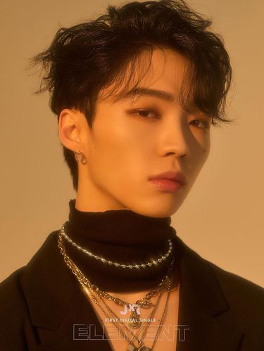 Park Yu Ri yang fasih berbahasa Rusia