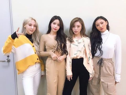 Potret Solar bersama Mamamoo/Foto: pinterest.com