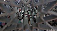 PPKM Level 4 Diperpanjang, Masjid At Tin Gelar Salat Jumat Berjamaah