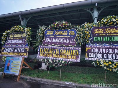 Pura Mangkunegaran Banjir Karangan Bunga usai KGPAA Mangkunegara IX Mangkat