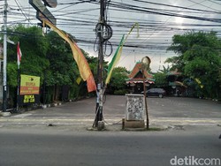 Pemkot Tangsel: 2 Tiang Milik PLN yang Makan Jalan Belum Dipindah