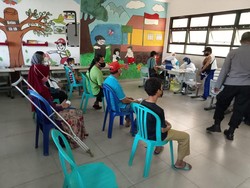 Warga Cerita Marak Hoax soal Vaksin hingga Berani Ikut Vaksinasi Merdeka