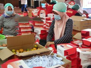 Bantu Masyarakat dan Nakes, CT ARSA Distribusikan Paket Makanan Sehat