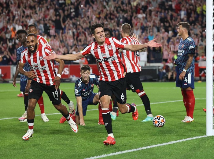 BRENTFORD, ENGLAND - AUGUST 13: Christian Norgaard of Brentford  celebrates after scoring their team's second goal during the Premier League match between Brentford and Arsenal at Brentford Community Stadium on August 13, 2021 in Brentford, England. (Photo by Eddie Keogh/Getty Images)