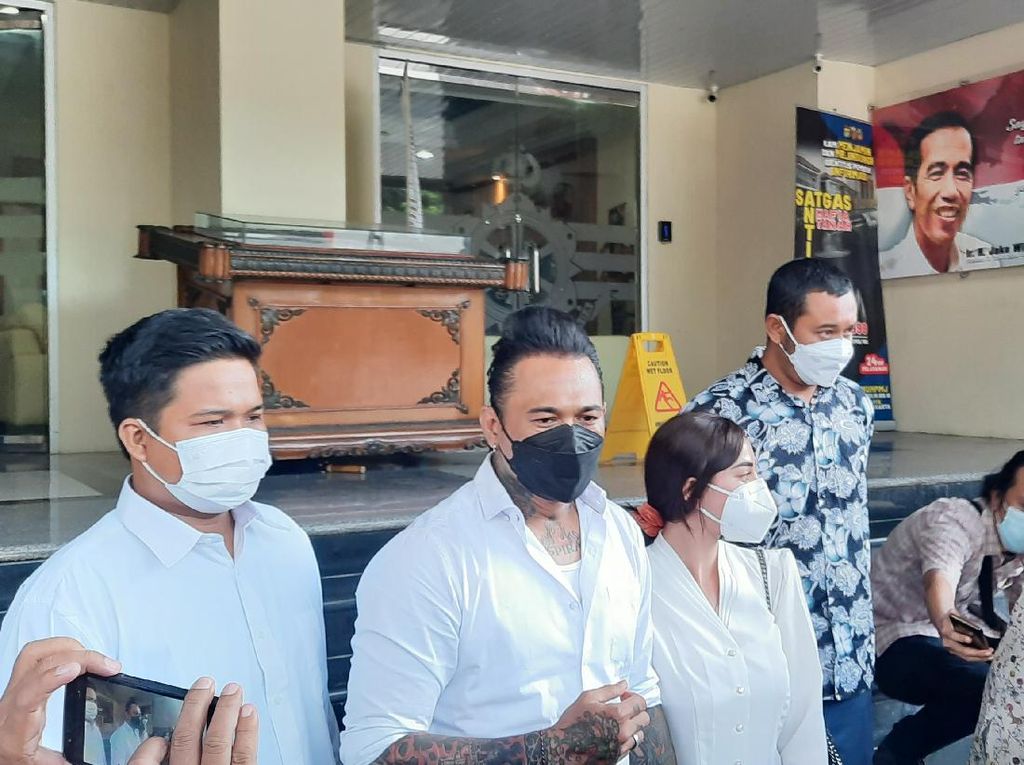 Jerinx yang Kini Percaya Covid-19 Itu Ada Jerinx yang Kini Percaya Covid-19 Itu Ada