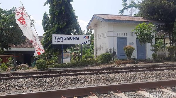 Ini Dia Stasiun Kereta Api Tertua di Indonesia
